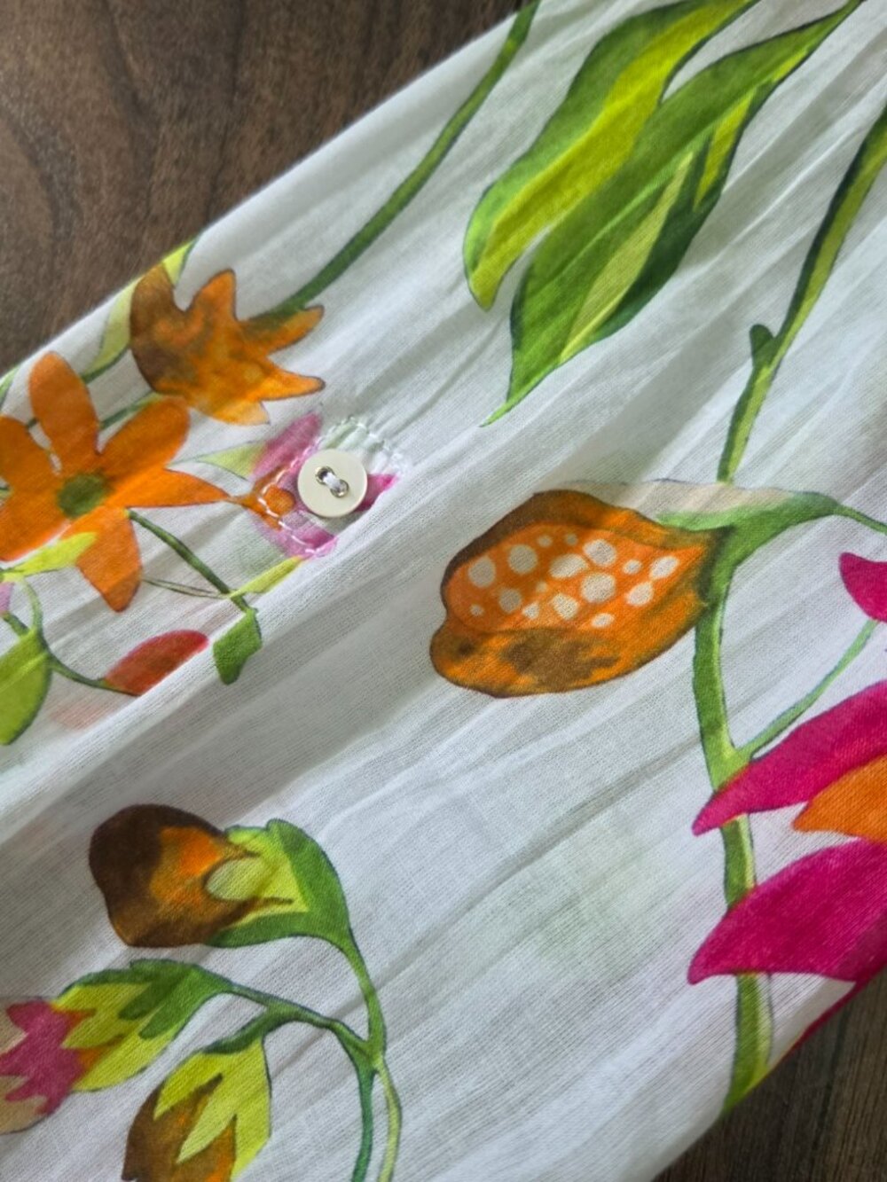 Cino Floral Button Down Shirt 100% Cotton Size Medium Boho Resort Chic - Picture 4 of 7
